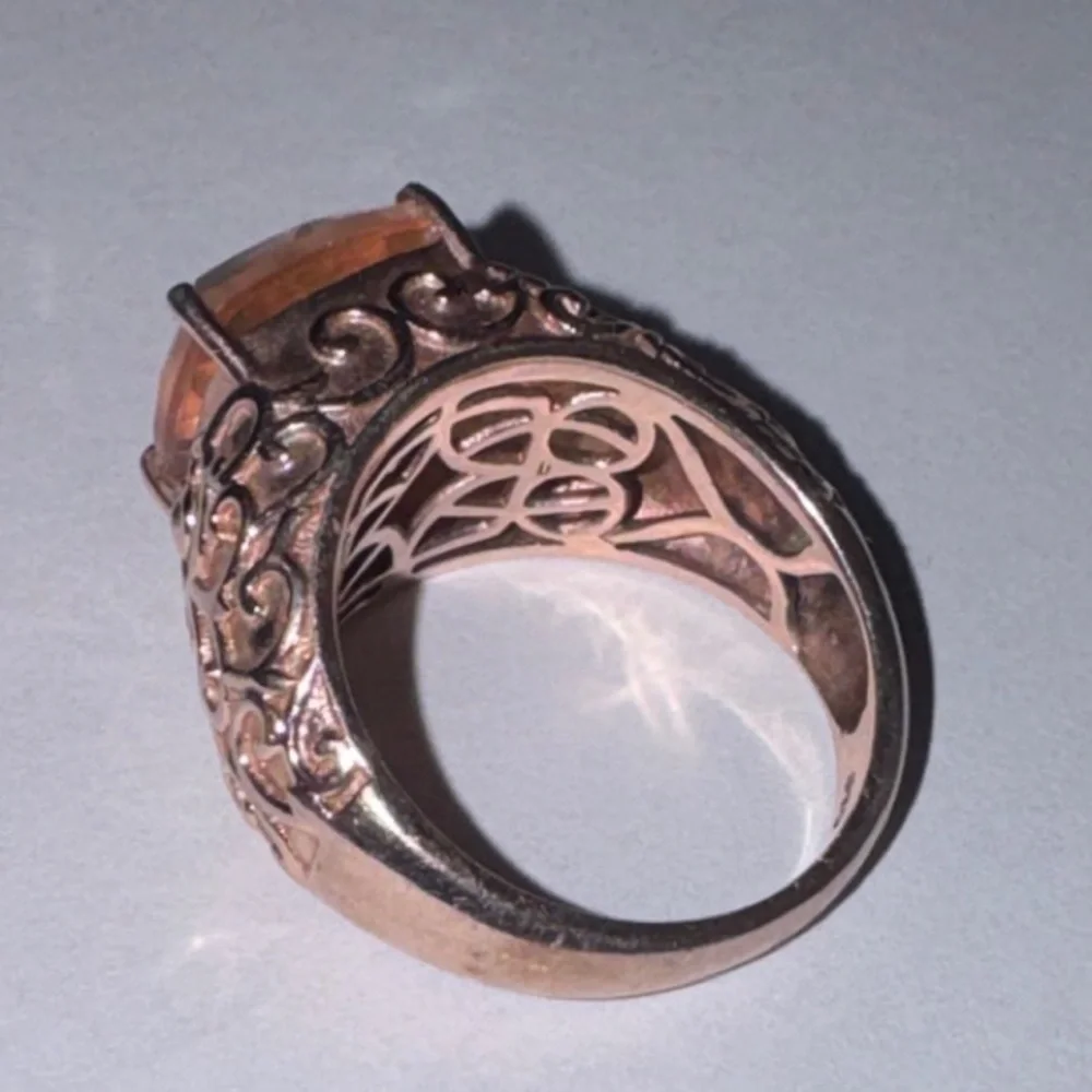Ornate Rose Gold Ring with Gemstone - Picture 3 of 3